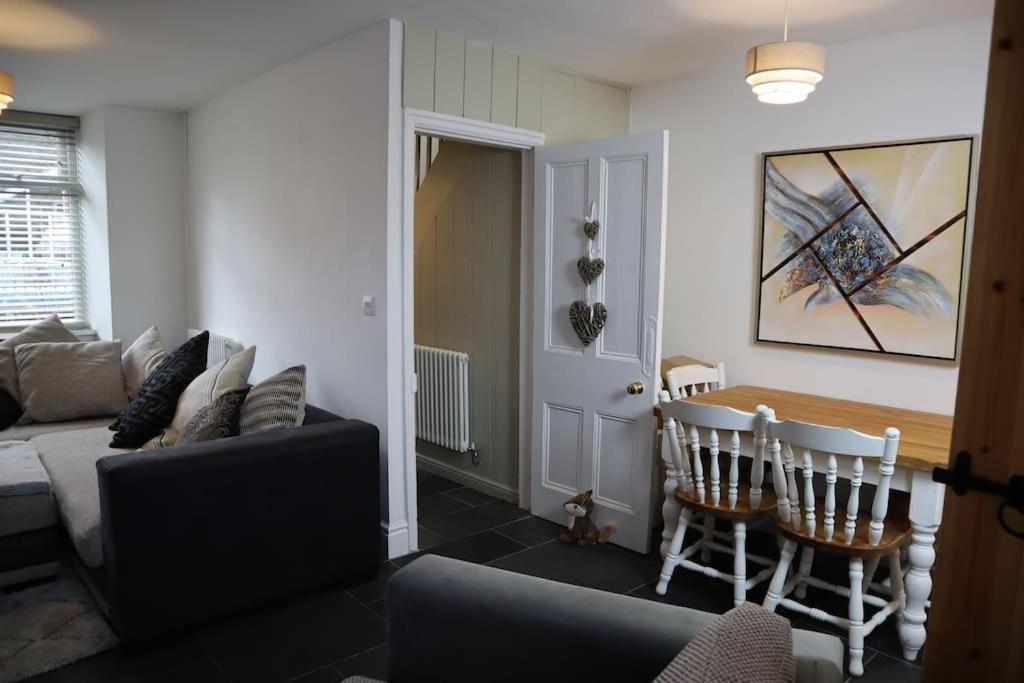 Dol Bach - Your Homely Welsh Cottage In The Heart Of Snowdonia Blaenau Ffestiniog ภายนอก รูปภาพ